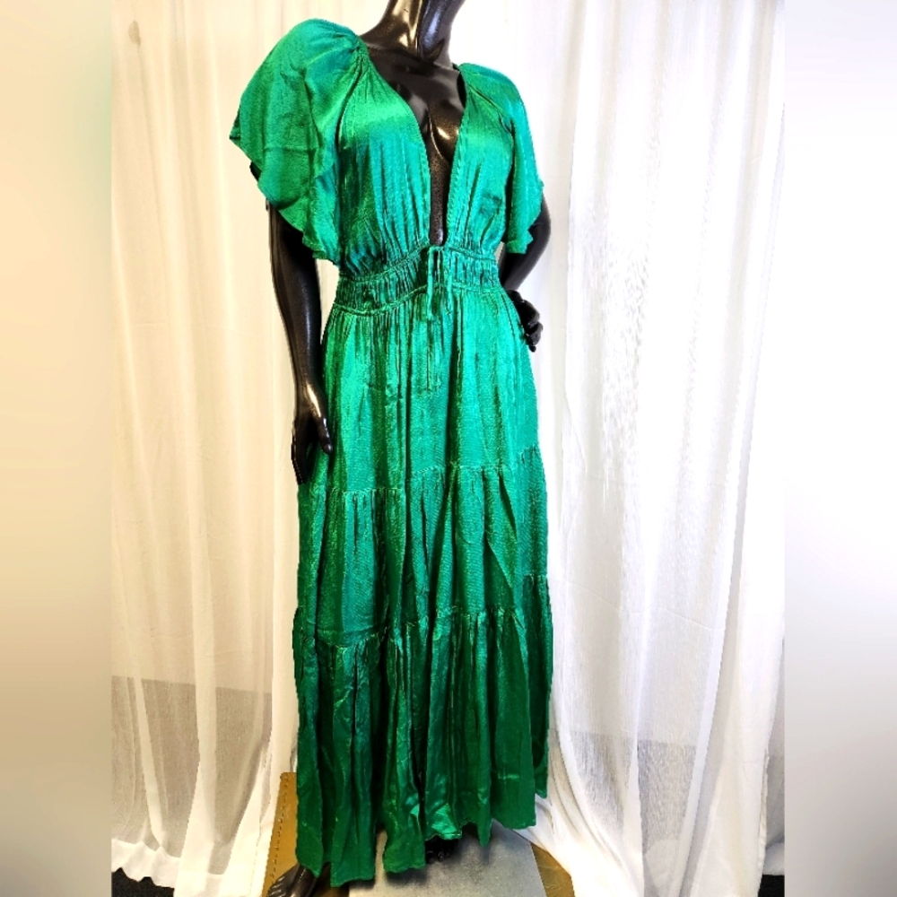 Elegant Green Maxi Dress